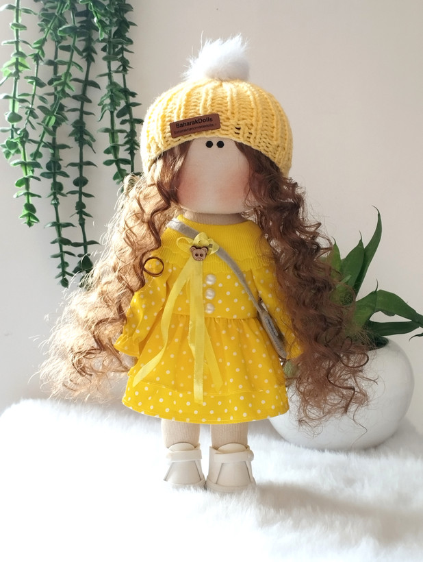 💛عروسک روسی دخترانه30سانتی سرچرخشی مدل پیراهن زرد خالدار💛(ارسال رایگان)