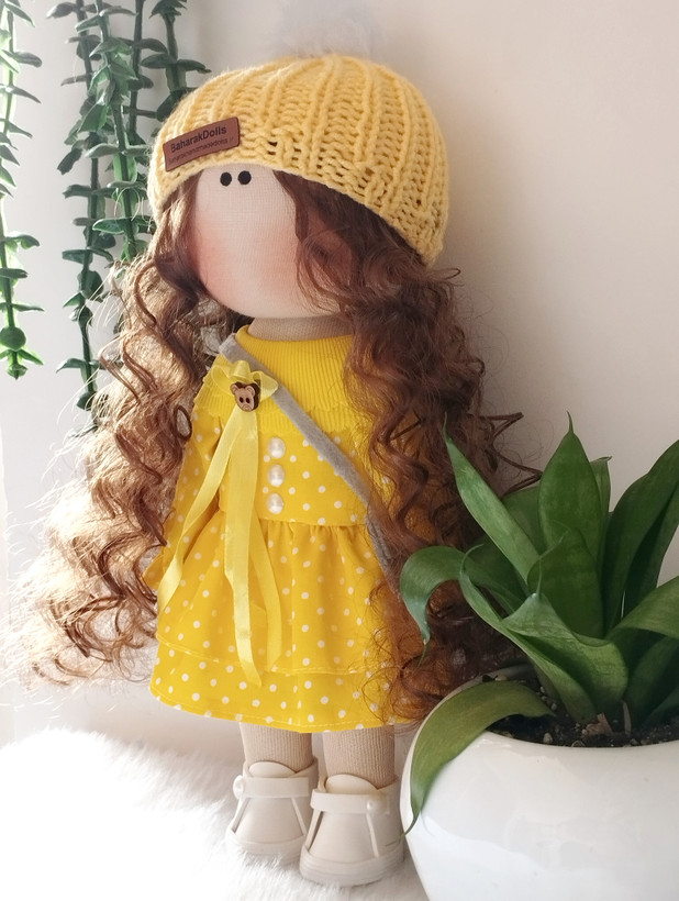 💛عروسک روسی دخترانه30سانتی سرچرخشی مدل پیراهن زرد خالدار💛(ارسال رایگان)