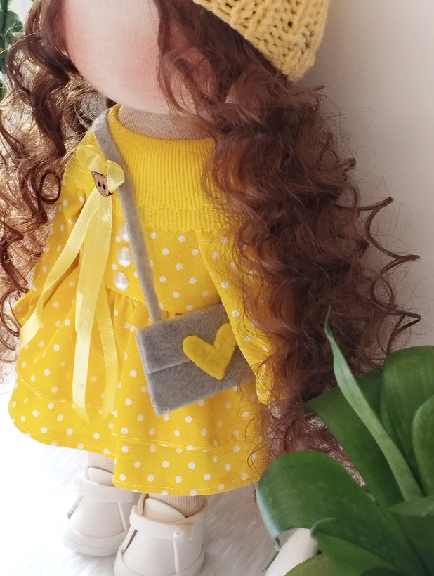 💛عروسک روسی دخترانه30سانتی سرچرخشی مدل پیراهن زرد خالدار💛(ارسال رایگان)